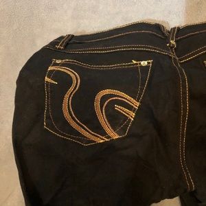 Black jeans with gold details